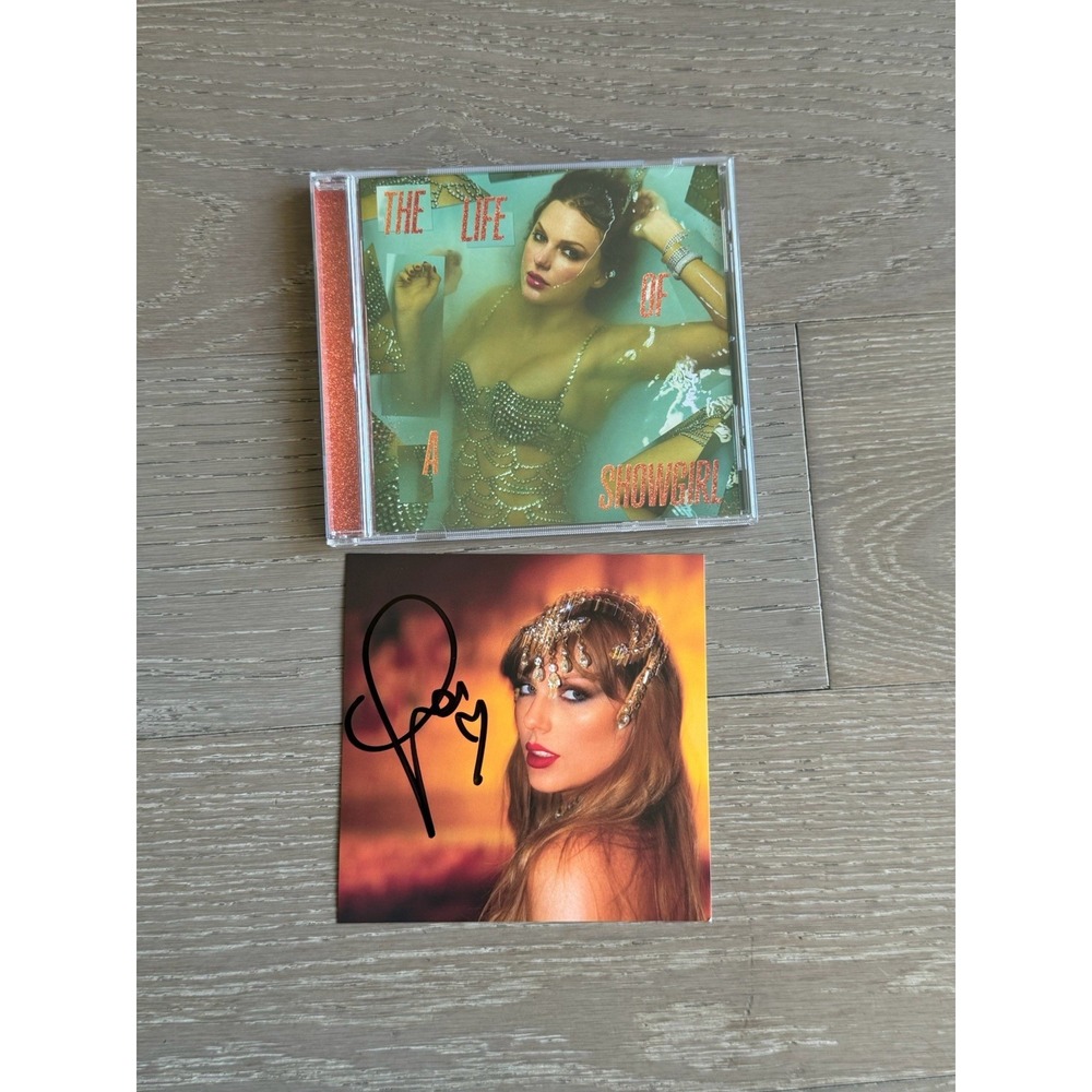 Taylor Swift Signed CD THE LIFE OF A SHOWGIRL #1 100% AUTHENTIC ✅❤️ SHIPS ASAP